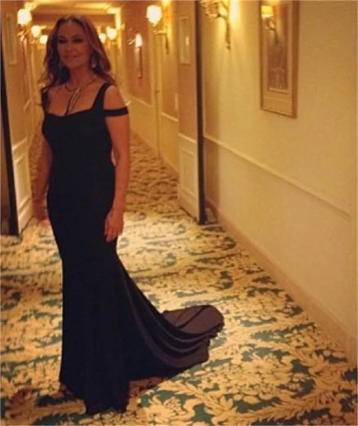 Hülya Avşar Cannes'da böyle yürüdü!