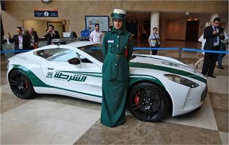 Polisteki araba Cem Yılmaz'da yok!