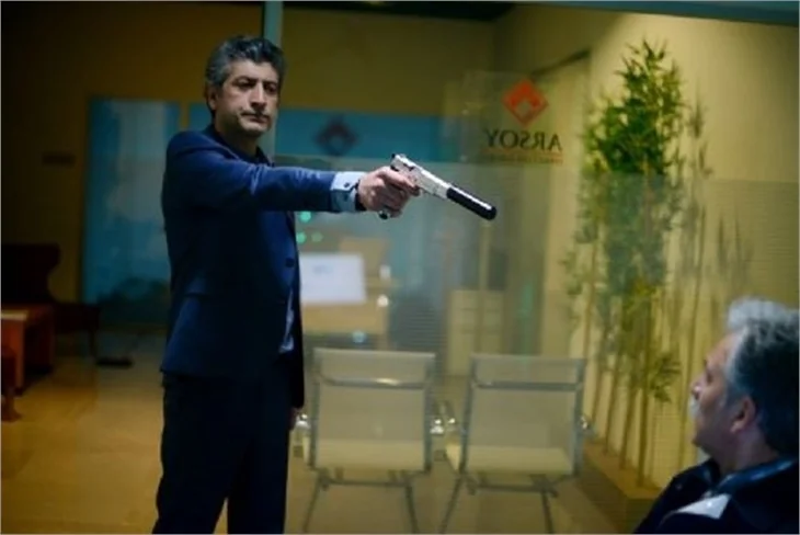 İntikam'da işler karışıyor!