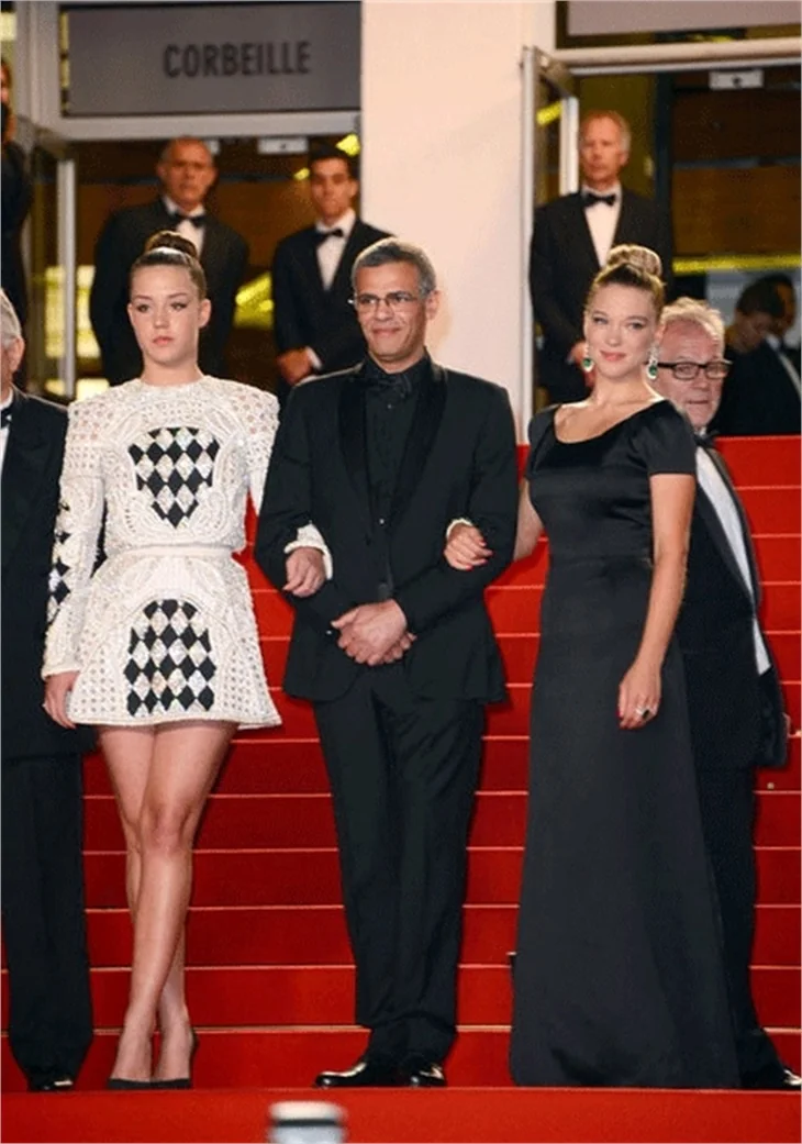 Cannes'da yine iç çamaşırı krizi