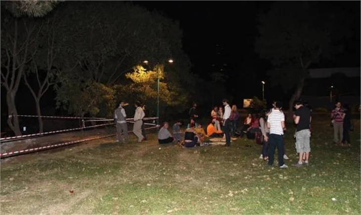 Taksim Gezi Parkı'nda eylemcilere biber gazı