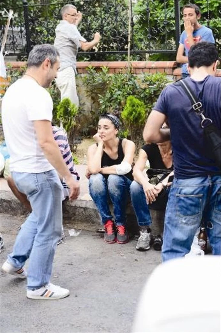 Ünlülerden Gezi Parkı'na destek!