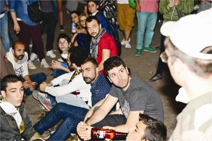 Ünlülerden Gezi Parkı'na destek!