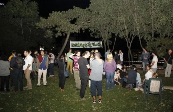 Ünlülerden Gezi Parkı'na destek!