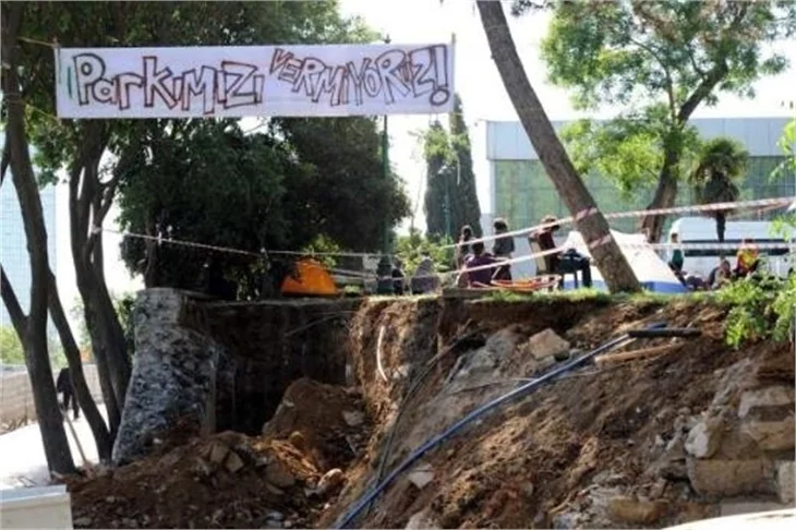 Ünlülerden Gezi Parkı'na destek!