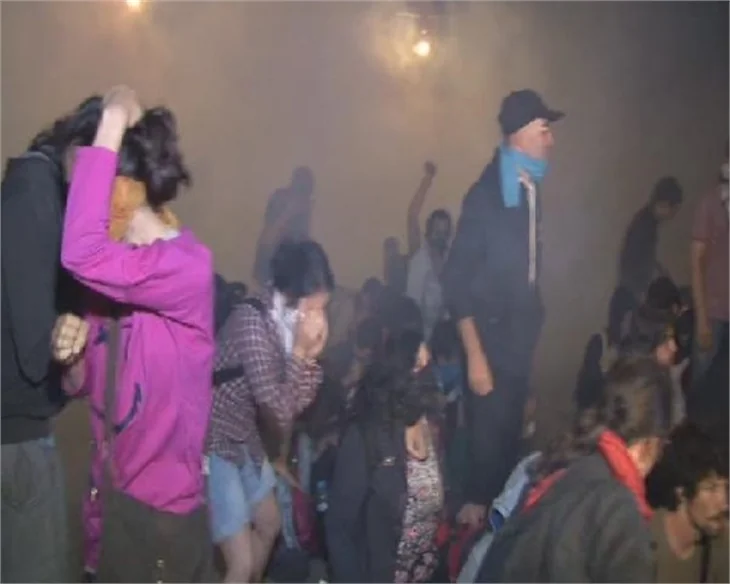 Taksim Gezi Parkı'na "Şafak Baskını!.."