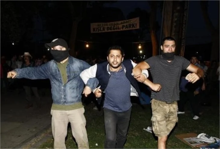 Taksim Gezi Parkı'na "Şafak Baskını!.."