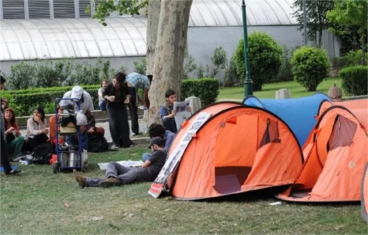 Taksim Gezi Parkı'na "Şafak Baskını!.."