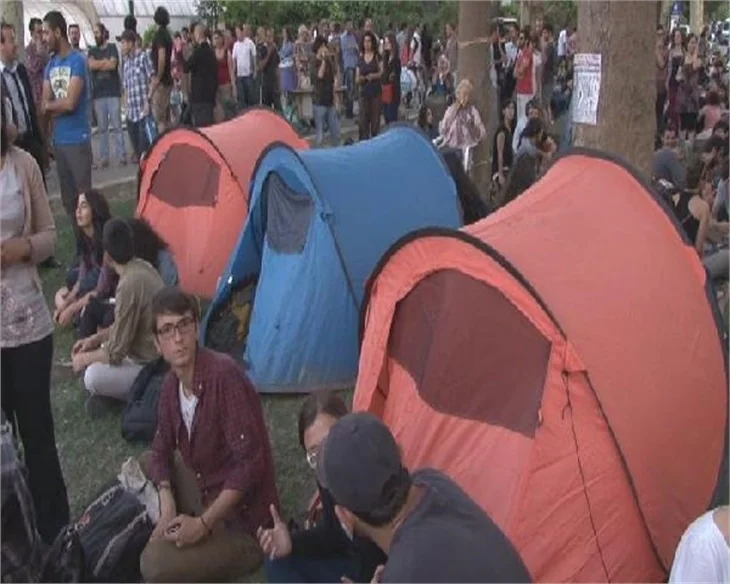 Taksim Gezi Parkı'na "Şafak Baskını!.."