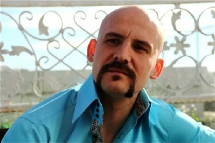 Seyirci protesto etti, Atalay Demirci sahneyi terk etti!