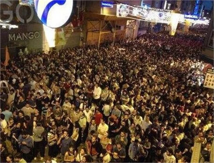 Twitter fotoğraflarıyla Gezi Parkı!