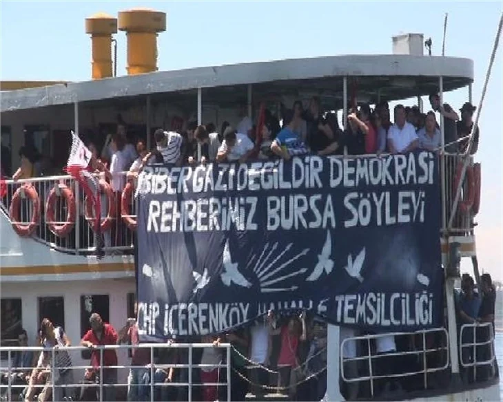 CHP'liler vapurla Beşiktaş'a, sonra Taksim'e!