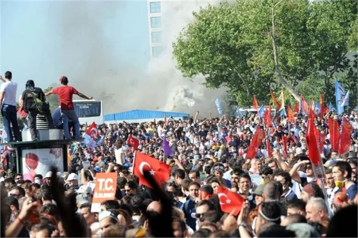 Kemal Kılıçdaroğlu Taksim'de!