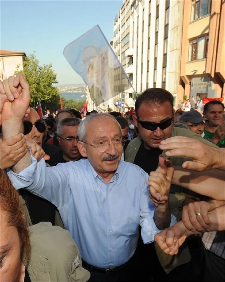 Kemal Kılıçdaroğlu Taksim'de!