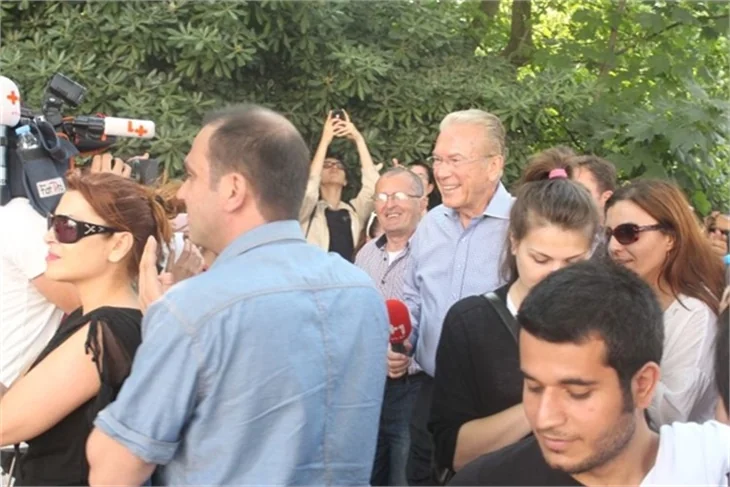 Ünlüler 7. günde de Gezi Parkı'ndaydı!