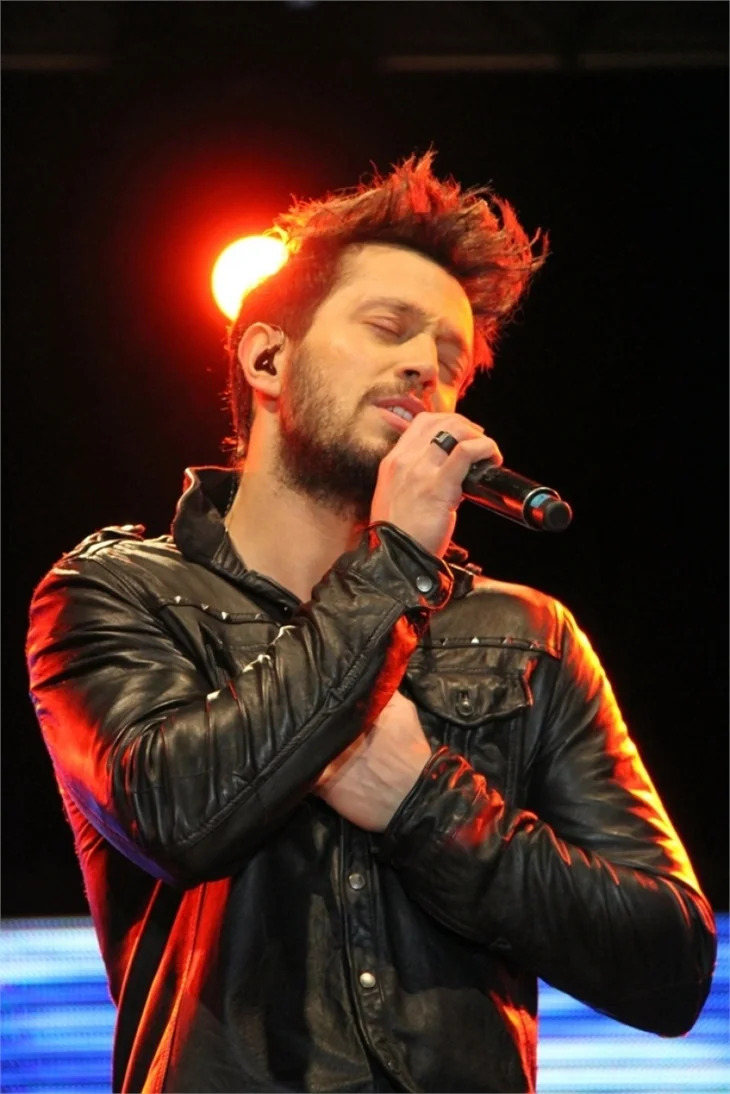 Twitter'dan Murat Boz'a tepki!
