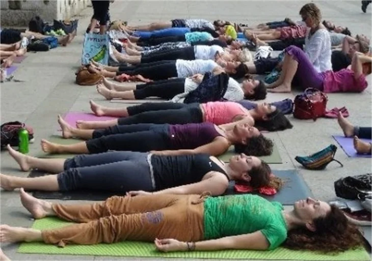 Gezi Parkı'nda yoga yaptılar!