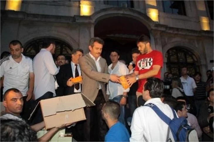 Gezi Parkı'nda kandil!