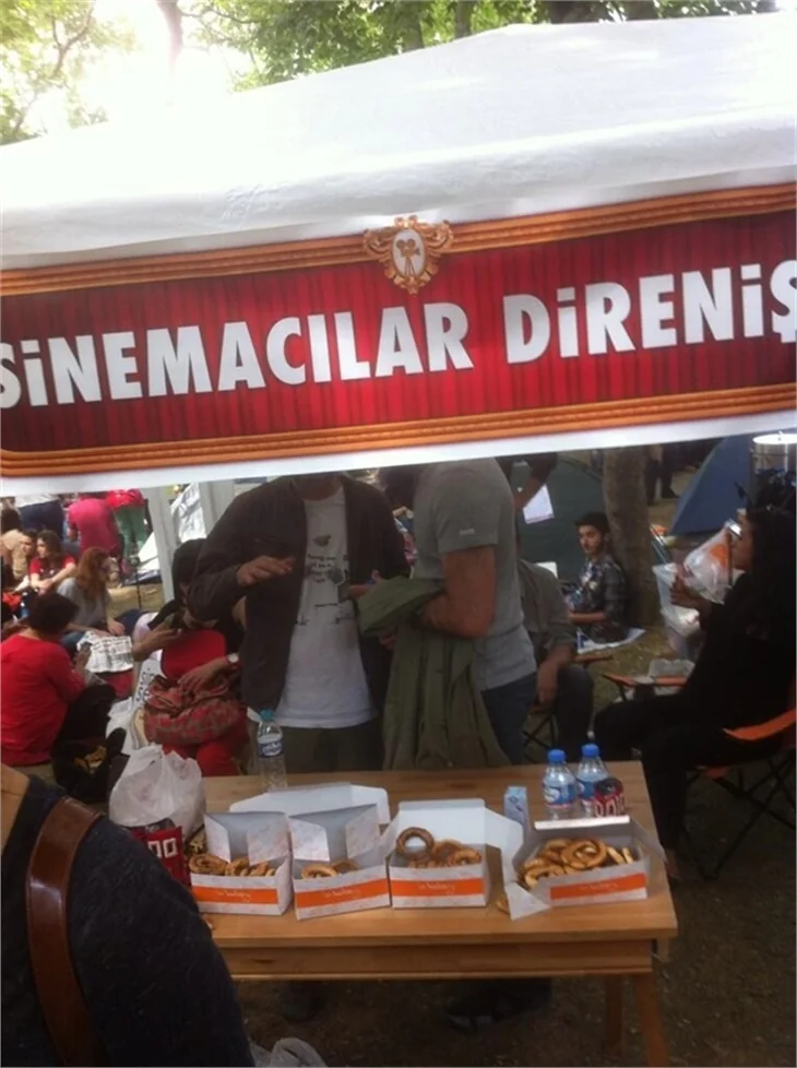 Gezi Parkı'nda kandil!