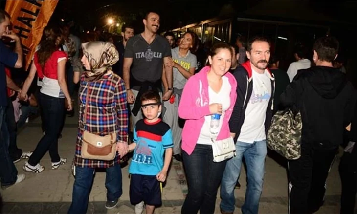 Ünlü oyuncular Gezi Parkı eylemlerinde...