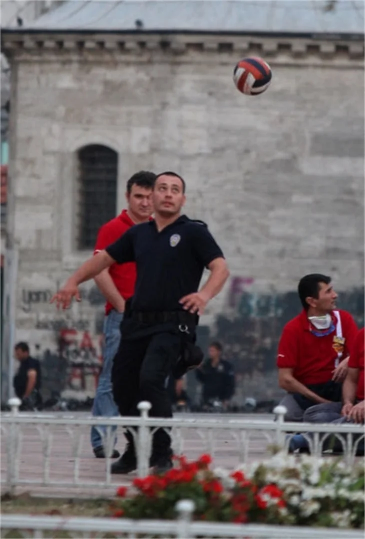 Taksim'de 16. gün böyle başladı