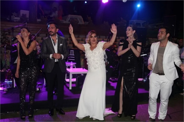 Elif Karlı'nın oğlunun sünnetine ünlü akını!