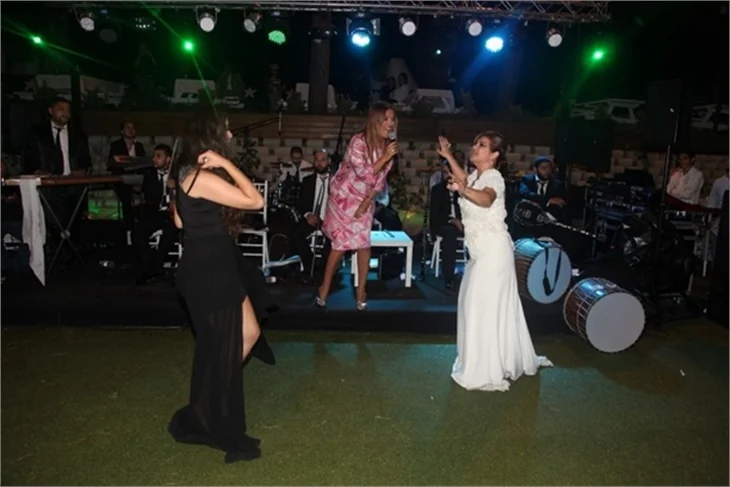 Elif Karlı'nın oğlunun sünnetine ünlü akını!