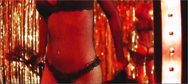 Salma Hayek kocasına güzel görünmek için ne yapıyor?