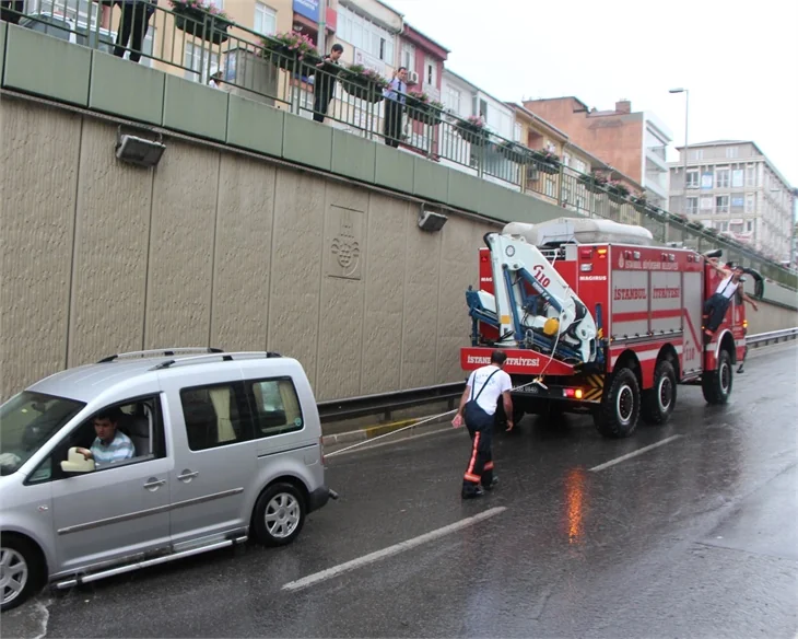 İstanbul'u sel aldı!
