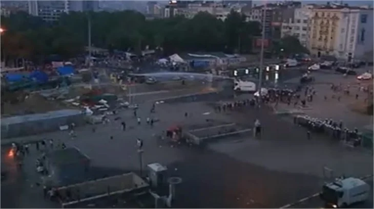 Gezi Parkı'na müdahaleden ilk fotoğraflar!