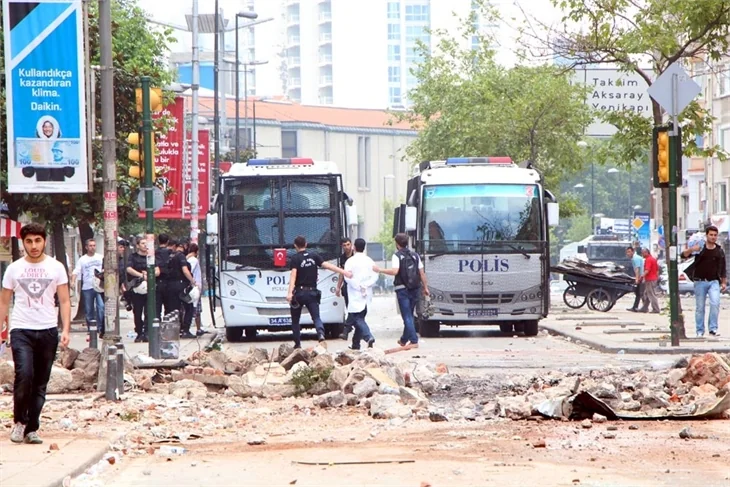 Doktorlara kelepçe