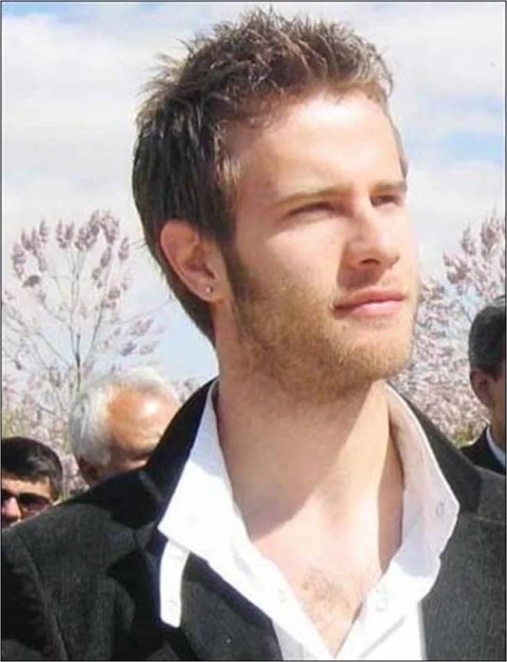 Ünlüler Gezi Parkı müdahalesine tepki gösterdi