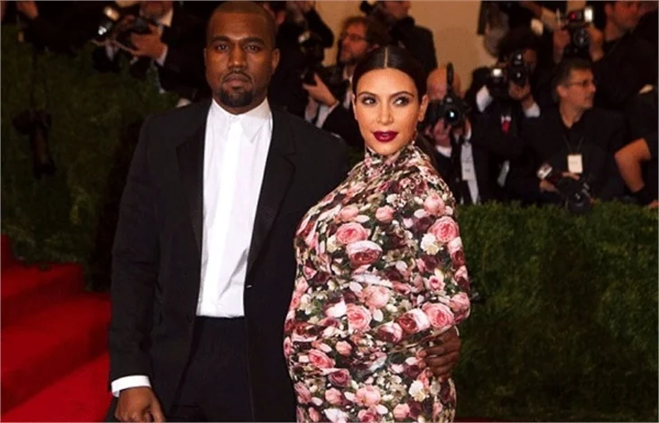 Kim Kardashian anne oldu!