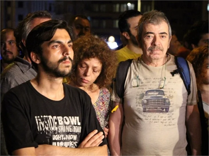 Herkes 'duran adam'ı konuşuyor!