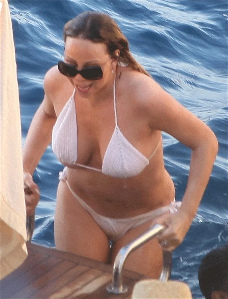 Diva'dan bikini şov!