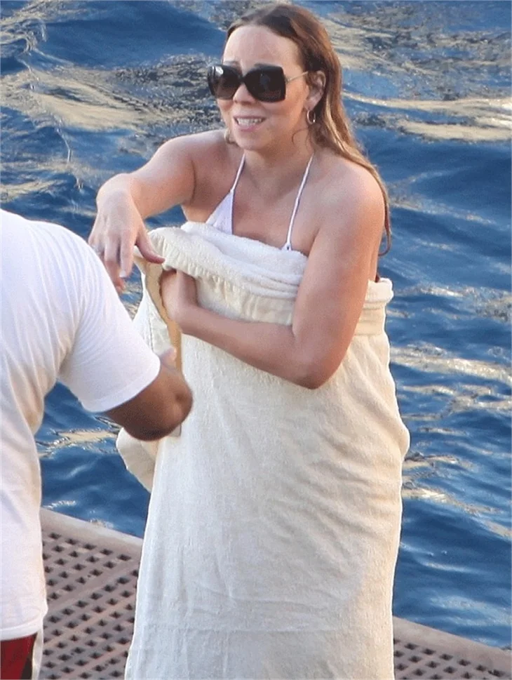 Diva'dan bikini şov!