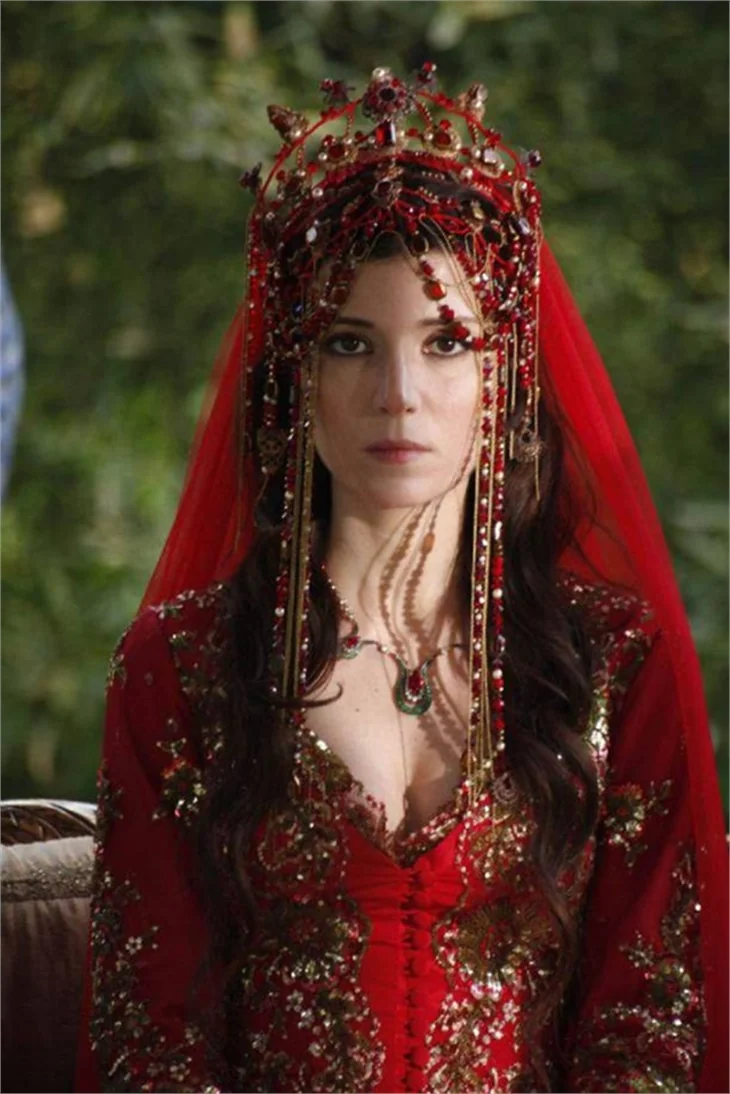 Hatice Sultan vicdan azabı çekiyor!