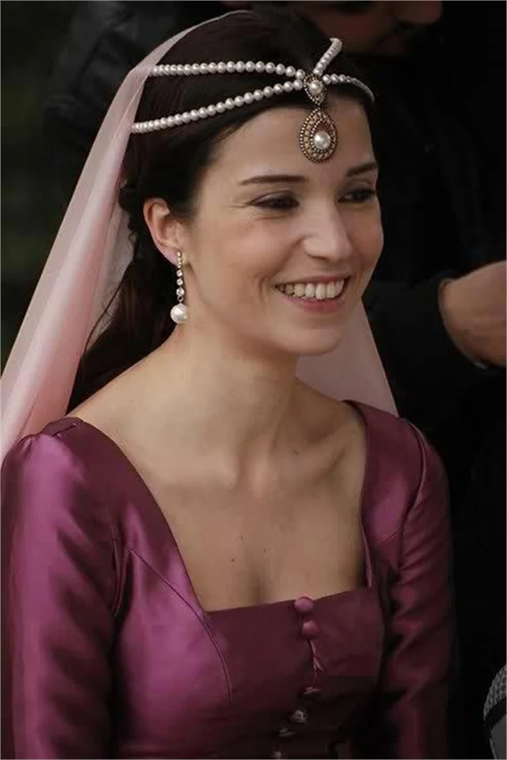 Hatice Sultan vicdan azabı çekiyor!