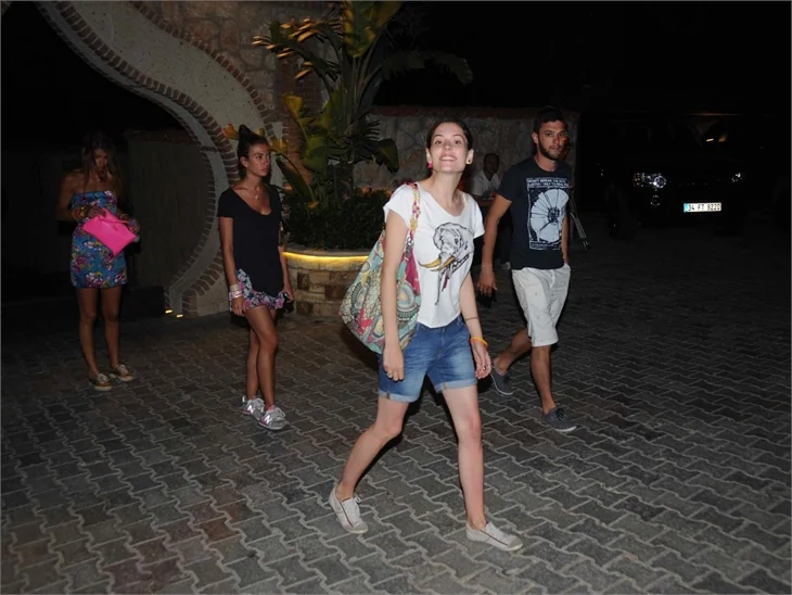 Ünlüler Çeşme'ye aktı!