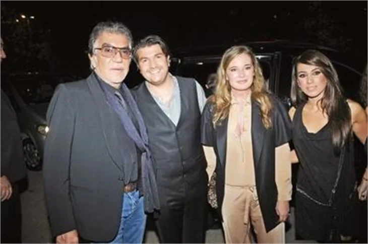 İzzet Çapa, ünlü modacı Roberto Cavalli ile röportaj yaptı!