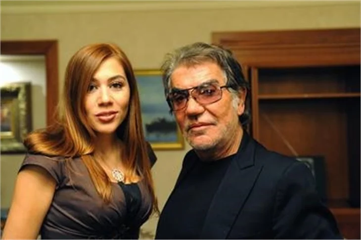 İzzet Çapa, ünlü modacı Roberto Cavalli ile röportaj yaptı!