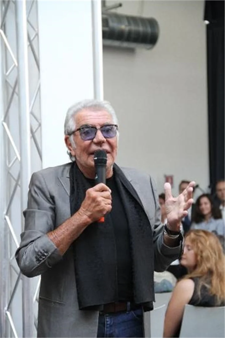 İzzet Çapa, ünlü modacı Roberto Cavalli ile röportaj yaptı!