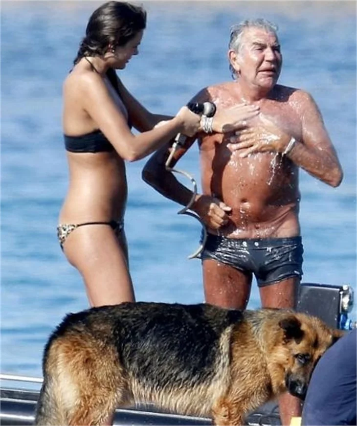 İzzet Çapa, ünlü modacı Roberto Cavalli ile röportaj yaptı!