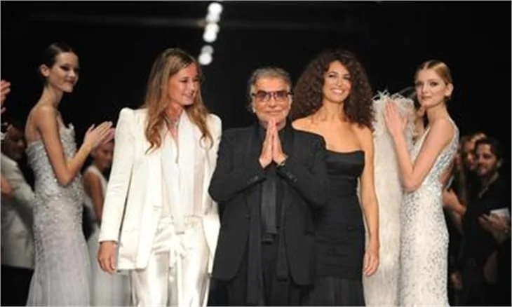 İzzet Çapa, ünlü modacı Roberto Cavalli ile röportaj yaptı!