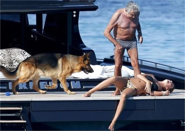 İzzet Çapa, ünlü modacı Roberto Cavalli ile röportaj yaptı!