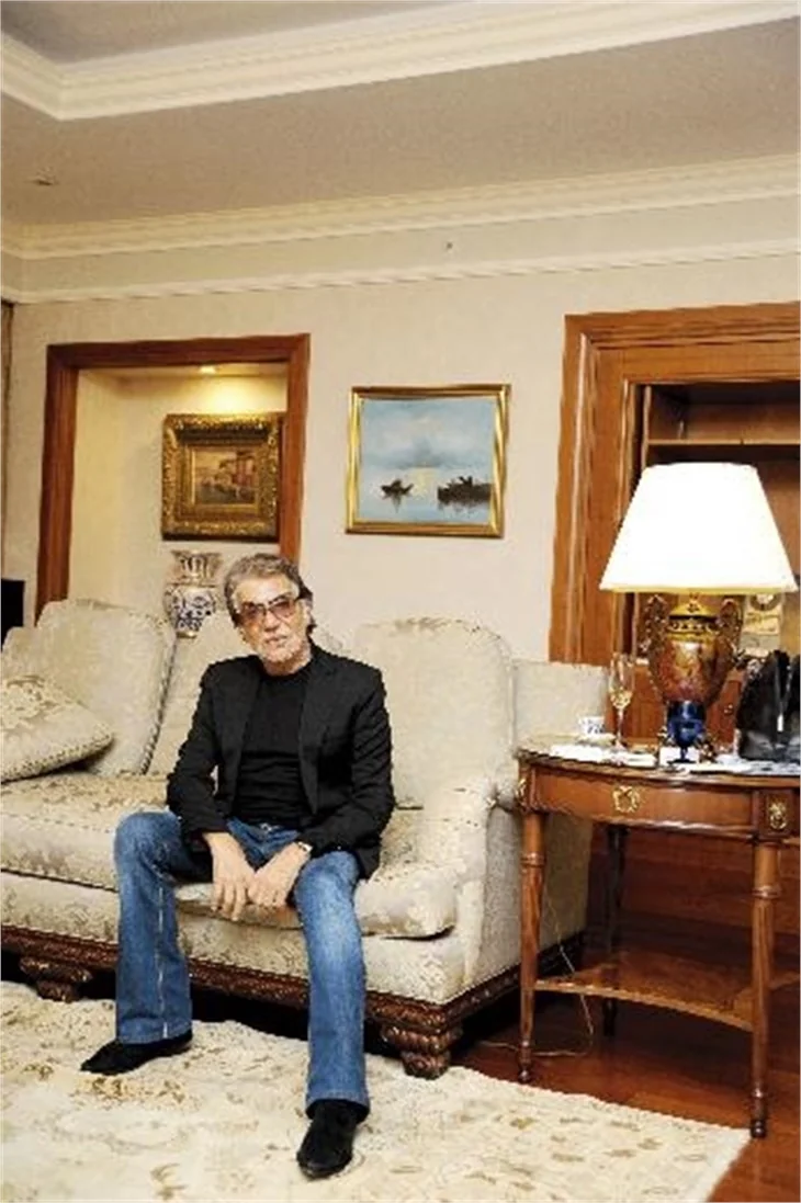 İzzet Çapa, ünlü modacı Roberto Cavalli ile röportaj yaptı!