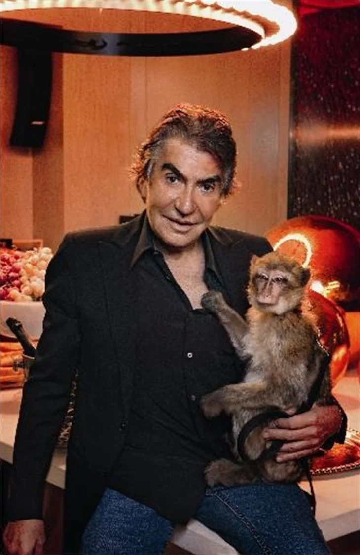 İzzet Çapa, ünlü modacı Roberto Cavalli ile röportaj yaptı!