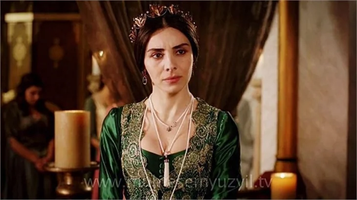 Mahidevran Sultan halk teknesinde!