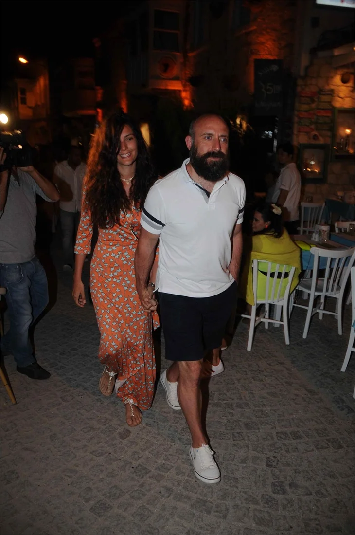 Halit Ergenç ve Bergüzar Korel Alaçatı'da...