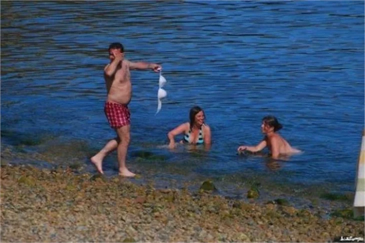 Plajda çileden çıkaran görüntüler!